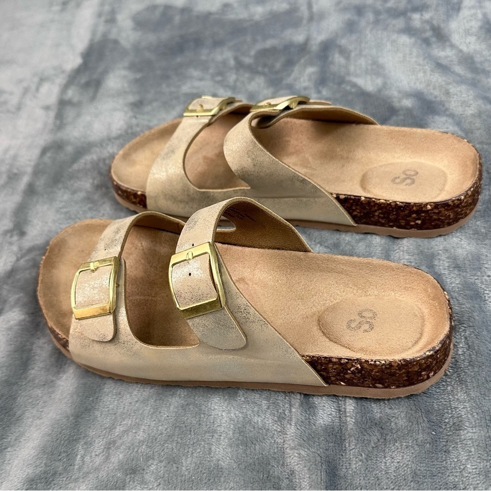 SO girls size 4 gold sandal slide on - Picture 2 of 9